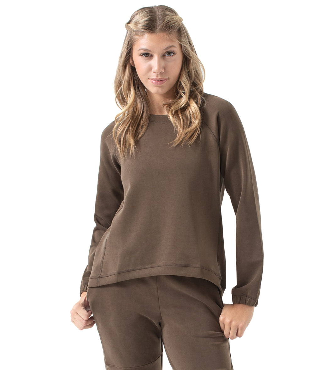 padded shorts care guide with sleek sweat pullover oak colour